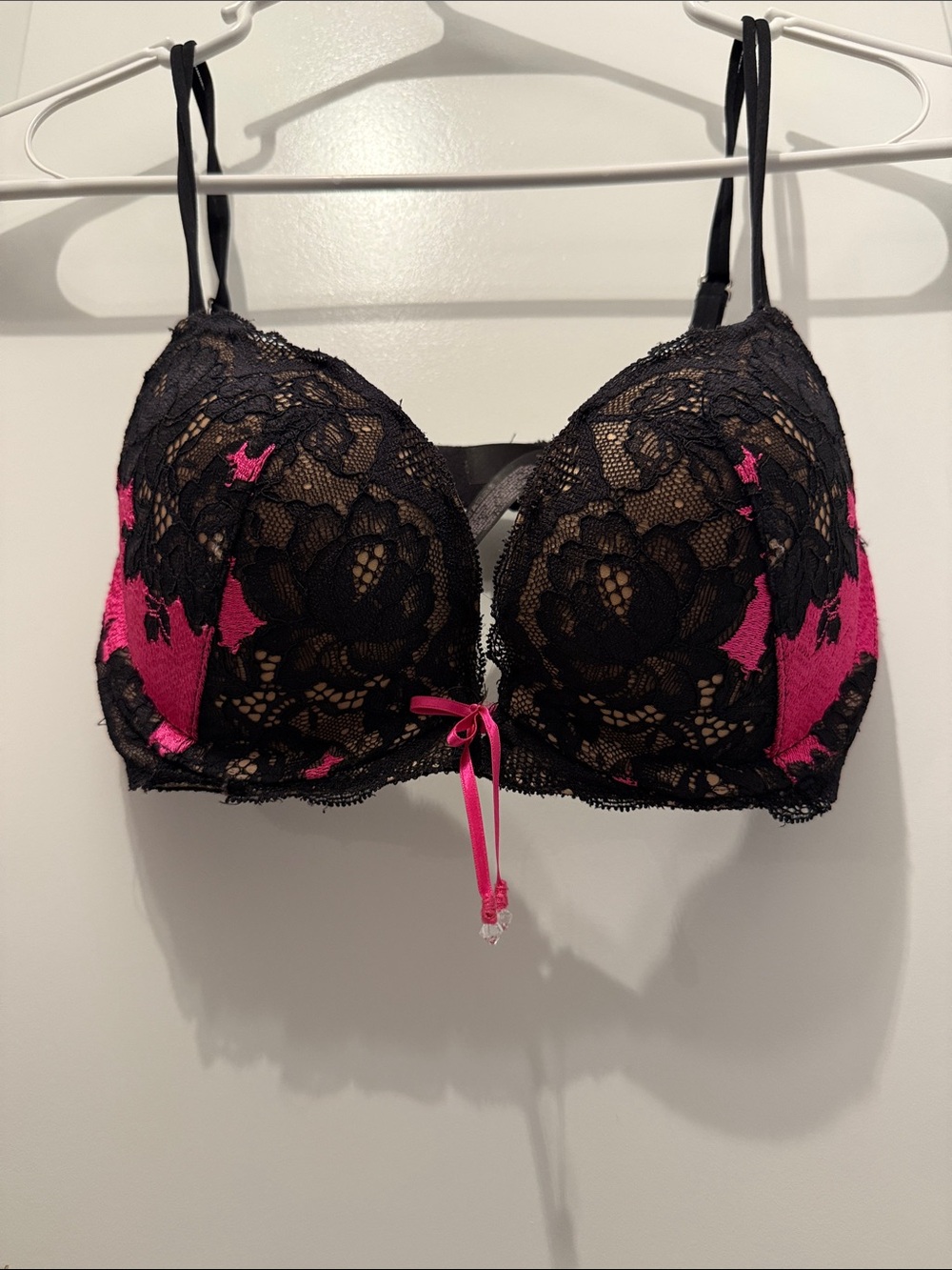 🥳 5 for $25 BUNDLE Victoria's Secret Black and Hot Pink Lace Push-Up Bra